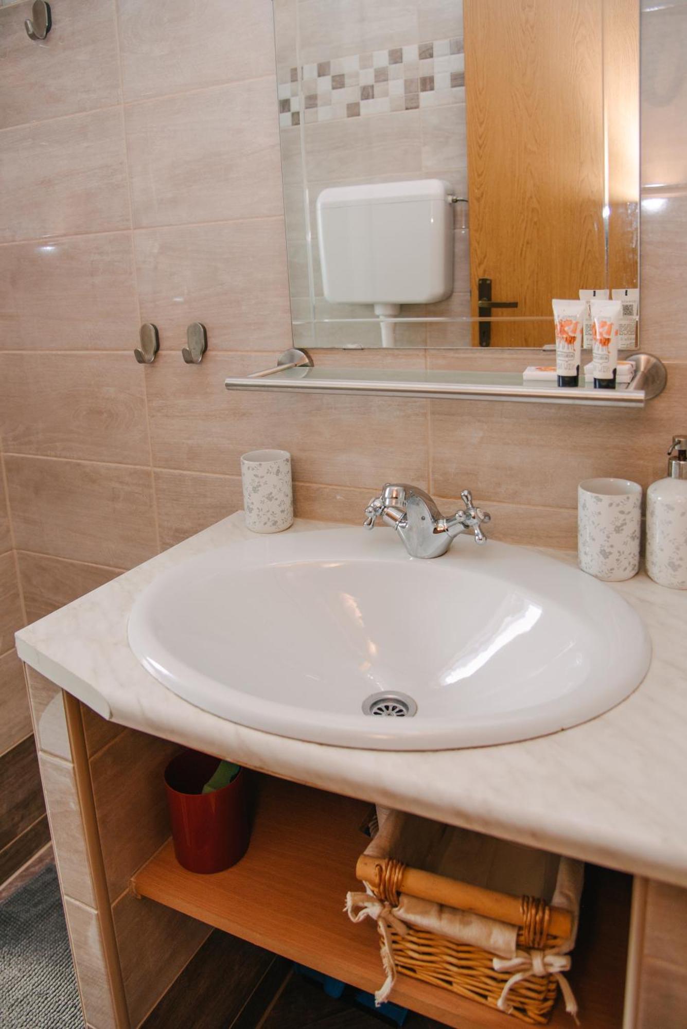 Apartments Sab Ogulin Zewnętrze zdjęcie